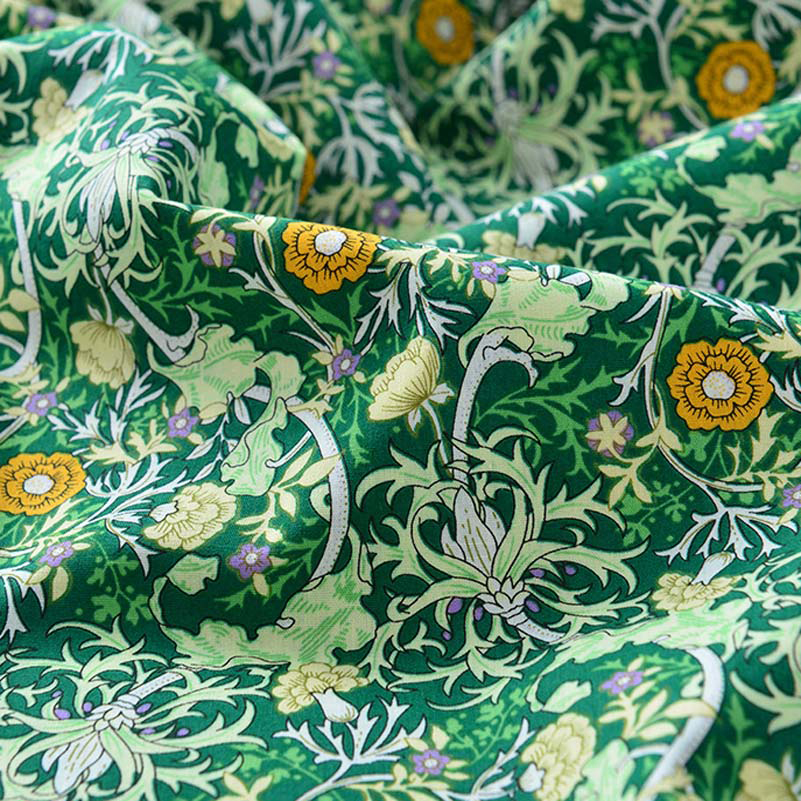 New listing William Morris Fab - Sewing By avaliação e preço
