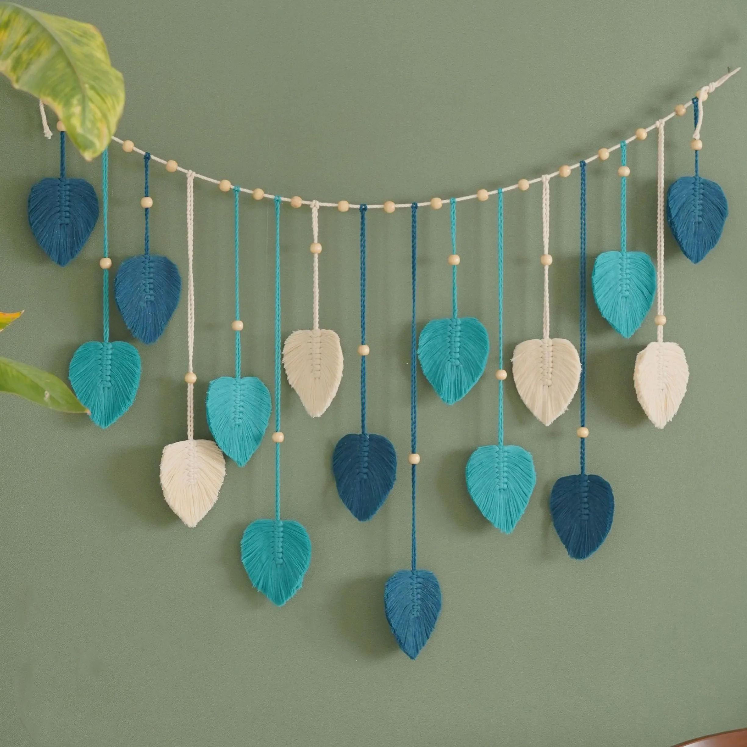 1 Pc Green Leaves Garland, Mac - Century Textile & Sewing Supply Hours avaliação e preço