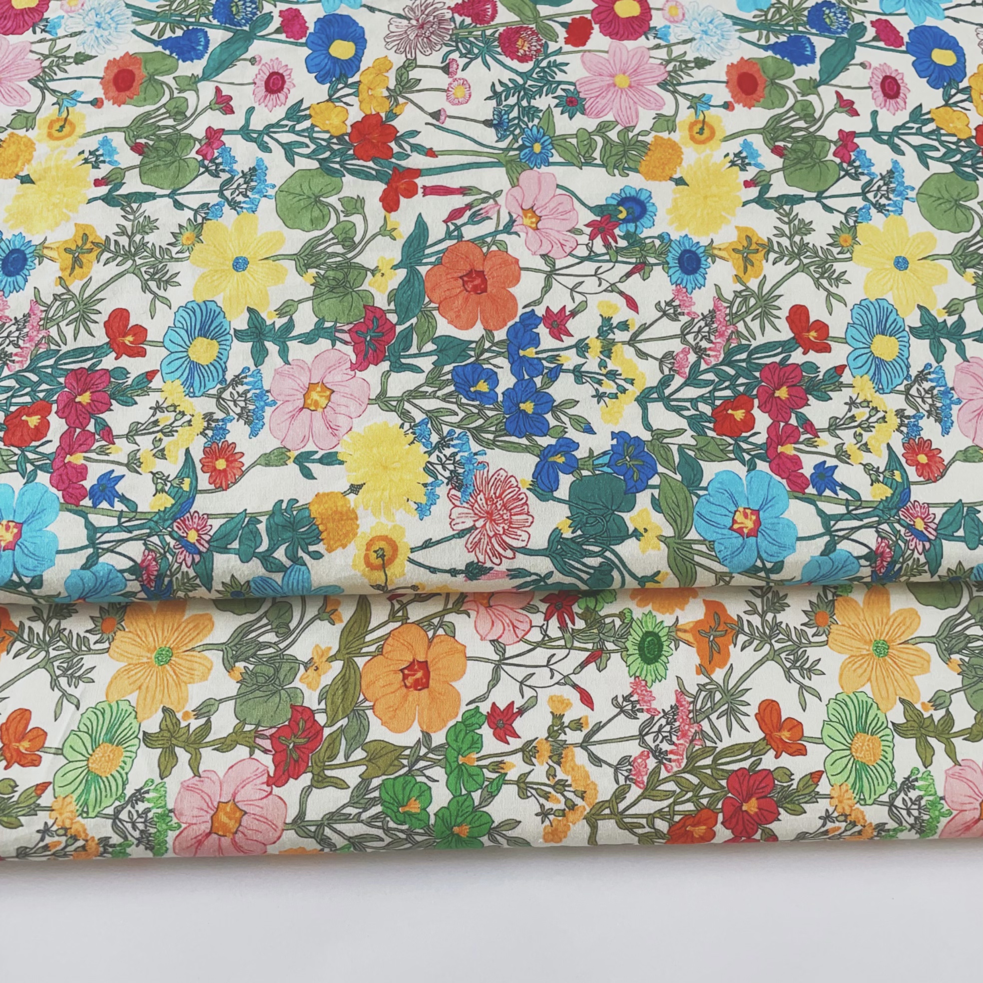 Vintage Floral Printed Cotton  - Textile And Sewing Materials avaliação e preço